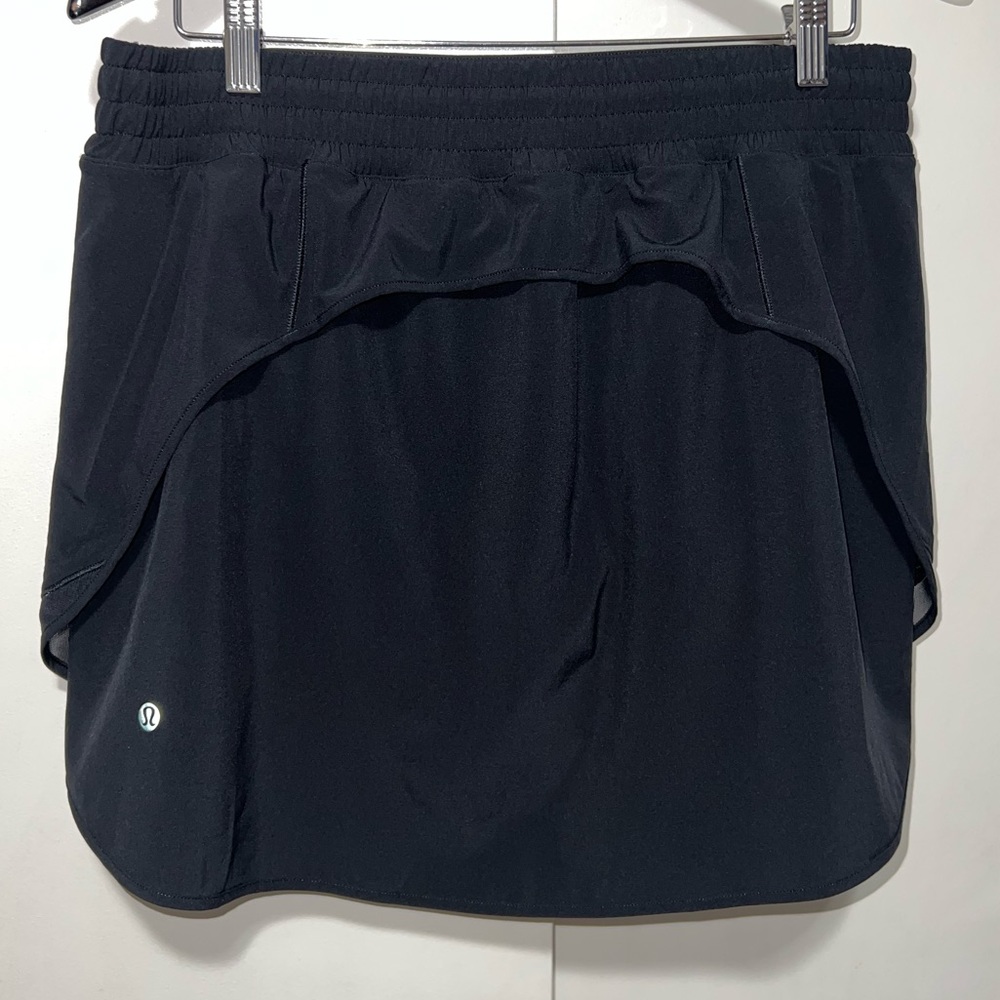 Lululemon hotty hot skirt white size 12